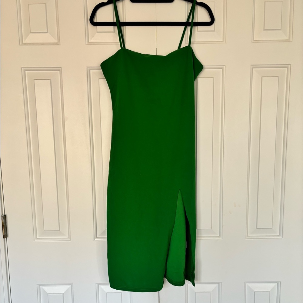 Bobbles & lace boutique emerald green midi dress with slit